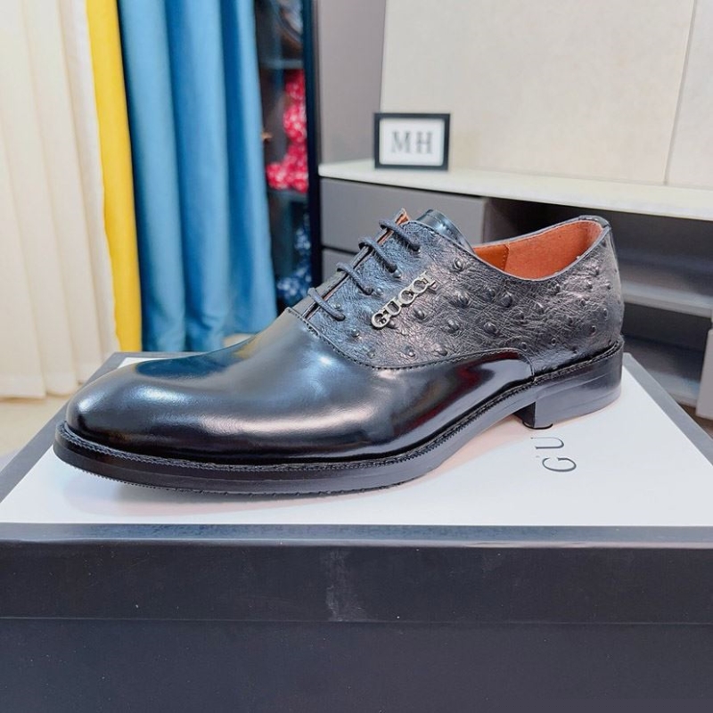 G*u*i leather shoes